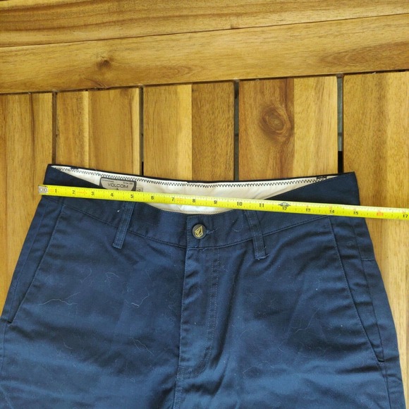 Volcom Men's Chino Shorts Navy Blue Size 28 Bermuda Flat Front. - Picture 5 of 7